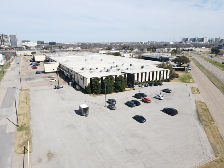 More Photos Of 3191 Commonwealth Dr, Dallas Warehouse For Sale