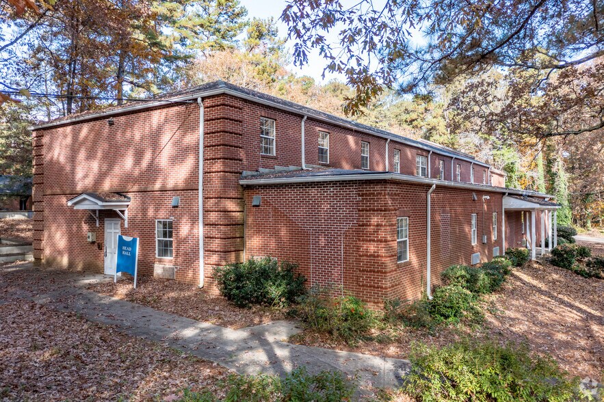 More Photos Of 2605 Ben Hill Rd, East Point Schools For Sale