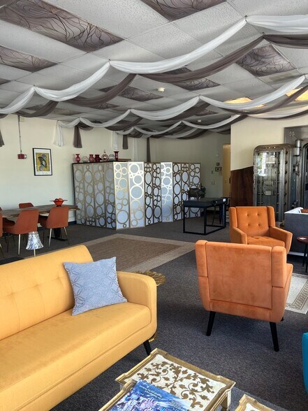 More Photos Of 502 Trade St, Amity Freestanding For Sale