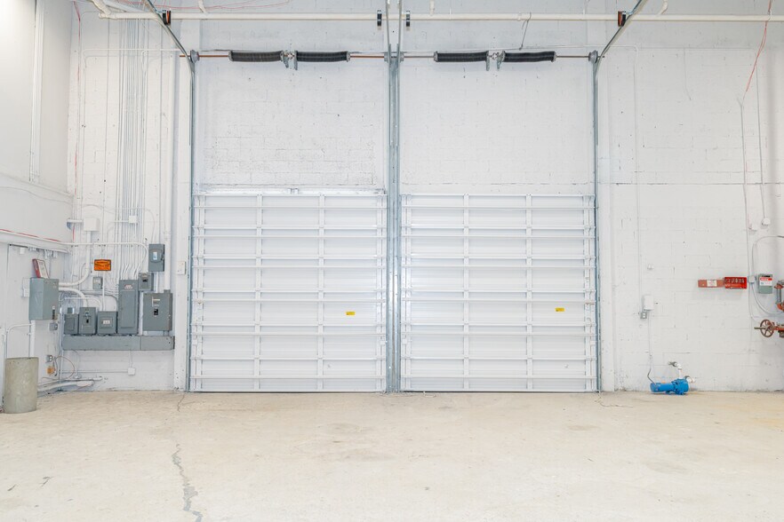More Photos Of 6630 NW 16th Ter, Fort Lauderdale Warehouse For Lease