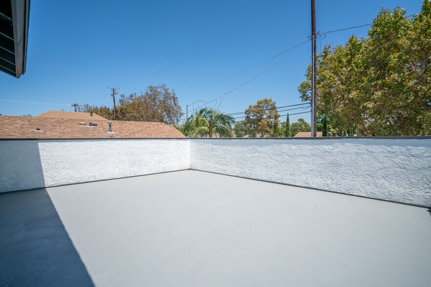More Photos Of 810 S Flower St, Santa Ana Apartments For Sale