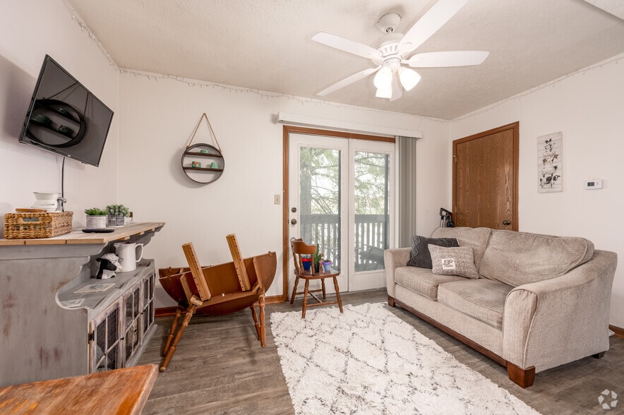 More Photos Of 400 S Grant St, West Lafayette Apartments For Sale