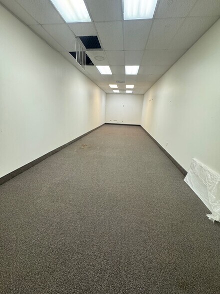 More Photos Of 120 Chiefs Way, Pensacola Freestanding For Lease