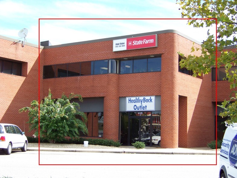 More Photos Of 8245 Backlick Rd, Lorton Showroom For Lease