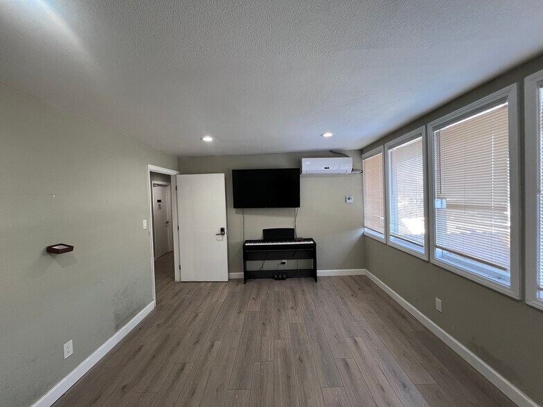 More Photos Of 97 Boston Ave, San Jose Office For Lease