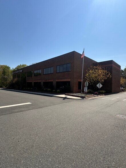 More Photos Of 8141 Hull Street Rd, Richmond Office For Sale