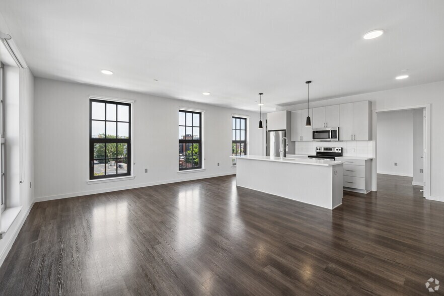 More Photos Of 10 Monroe St, Norwalk Apartments For Lease