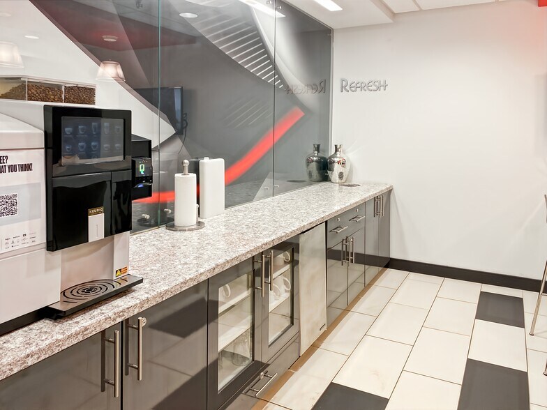 More Photos Of 800 S Gay St, Knoxville Coworking Space