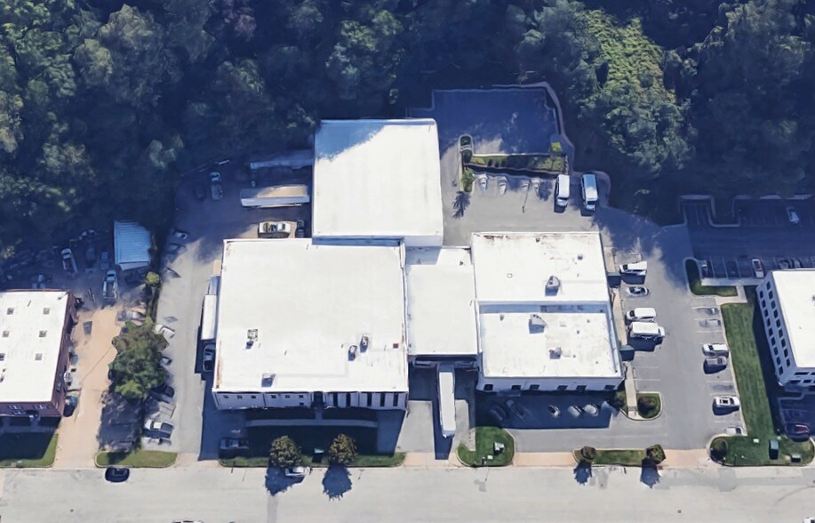 More Photos Of 40 New Plant Ct, Owings Mills Warehouse For Lease