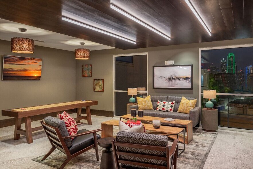 More Photos Of 305 W Commerce St, Dallas Apartments For Lease