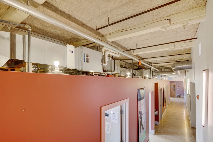 More Photos Of 420 Park St, Housatonic Flex For Sale
