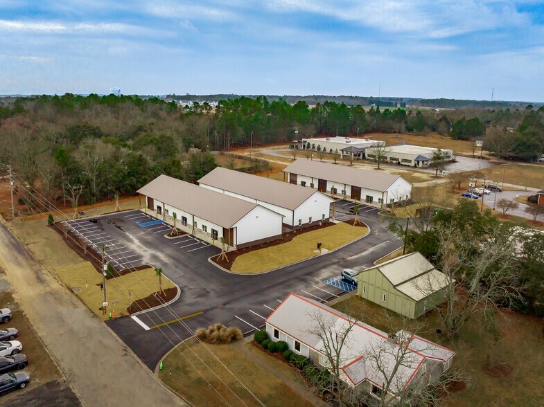 More Photos Of 118 Centerville Rd, Gilbert Light Distribution For Lease