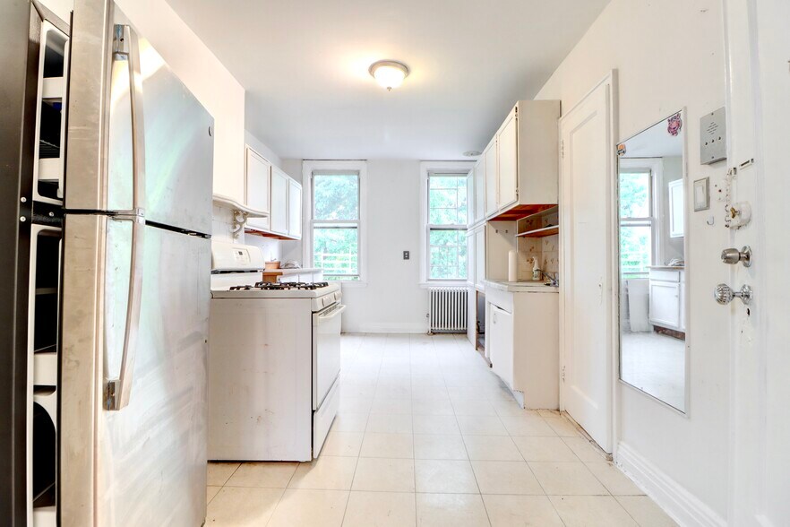 More Photos Of 159 Nassau Ave, Brooklyn Apartments For Sale