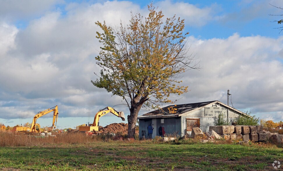 Primary Photo Of 42 Oakdale Ave, St Catharines Land For Sale