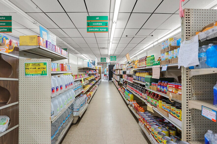 More Photos Of 9135 S Mill Rd, Knightstown Supermarket For Sale