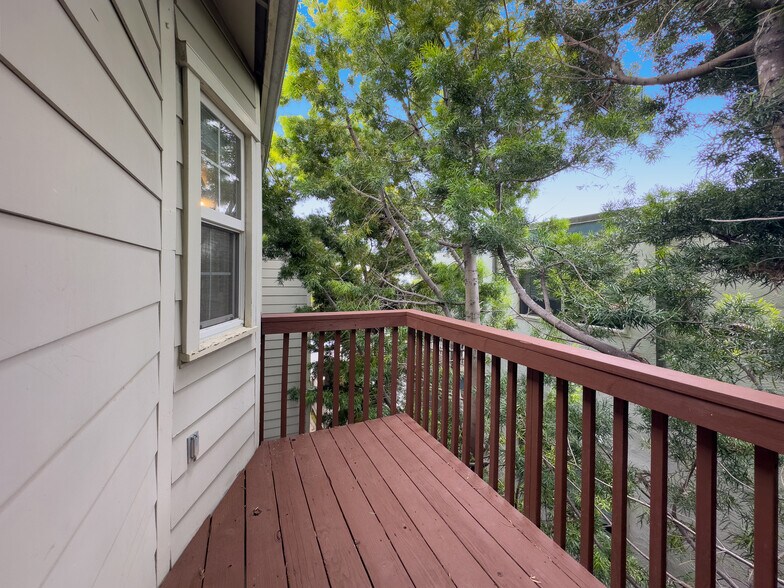 More Photos Of 534 Adams St, Albany Apartments For Sale
