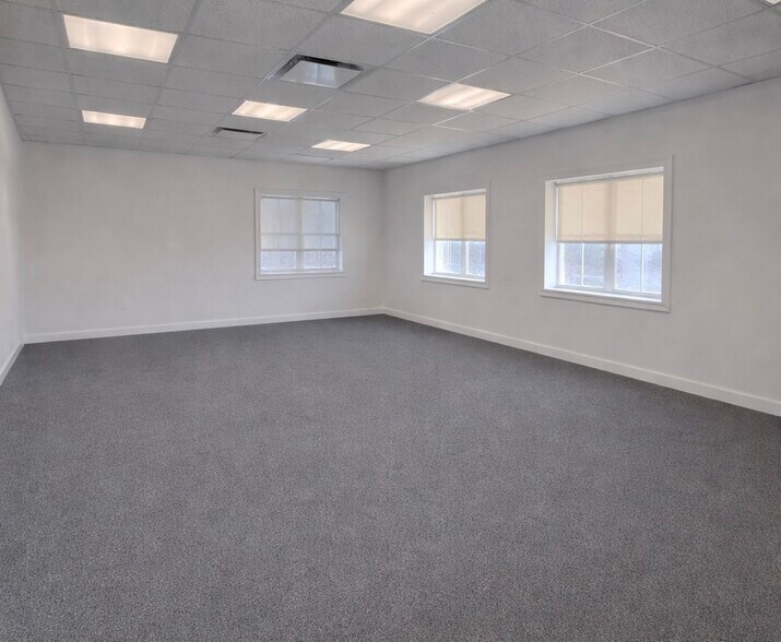 More Photos Of 133 E Putnam Ave, Cos Cob Office For Lease