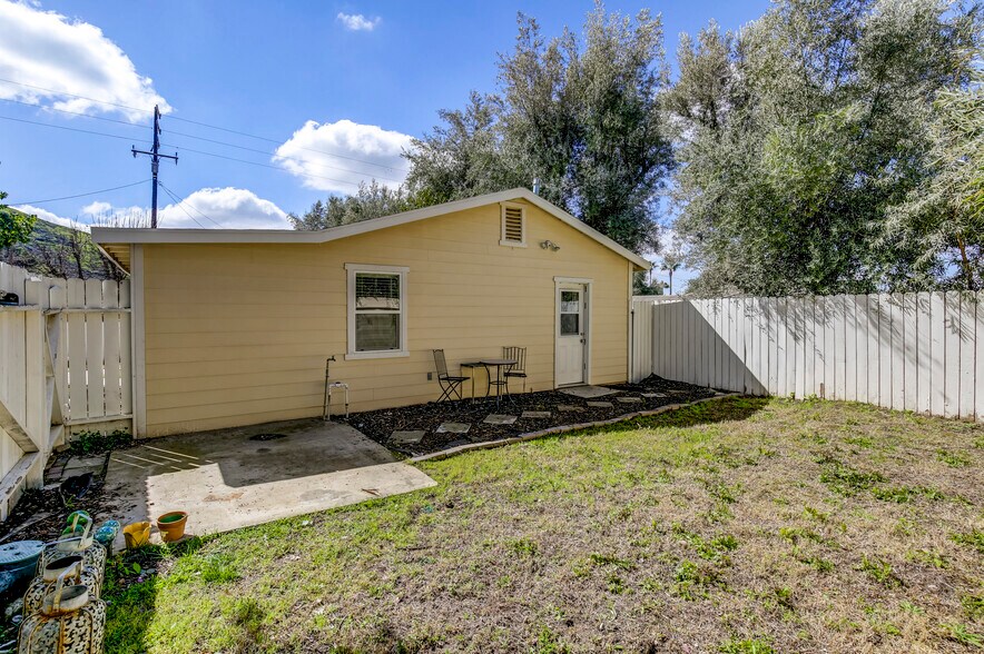 More Photos Of 2371 Mentone Ave, Mentone Apartments For Sale