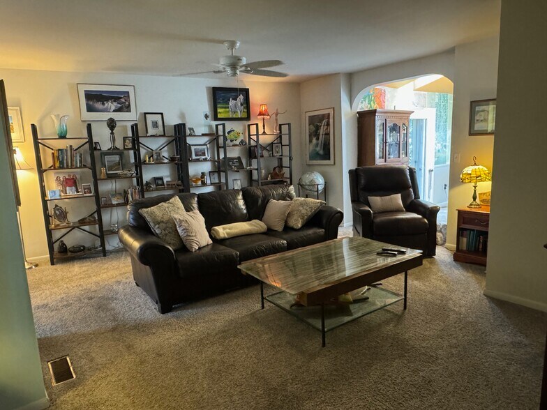 More Photos Of 214 S Main St, Lake City Hotel For Sale