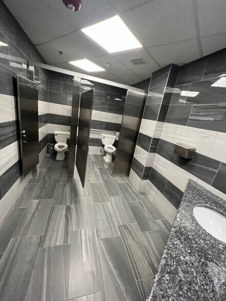 More Photos Of 313 State St, Perth Amboy Office Residential For Lease