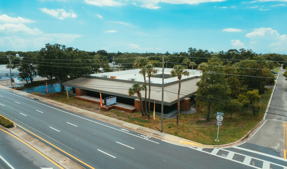 Primary Photo Of 5666 Seminole Blvd, Seminole Office For Lease