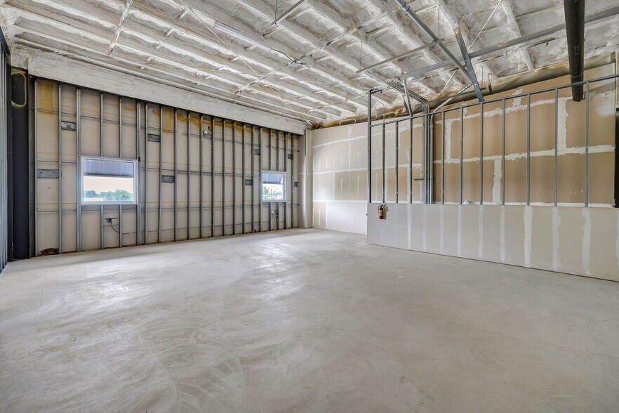 More Photos Of 9342 SE Loop 410, San Antonio Refrigeration Cold Storage For Lease