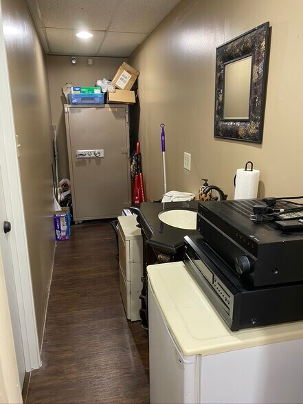 More Photos Of 270 Regency Ridge Dr, Dayton Office For Lease