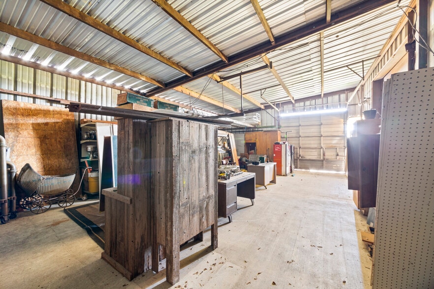 More Photos Of 4713 E Tidwell Rd, Houston Warehouse For Sale