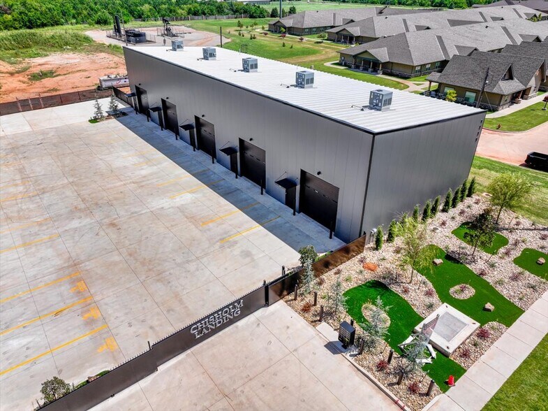 More Photos Of 1229 NW 122nd St, Oklahoma City Light Manufacturing For Lease