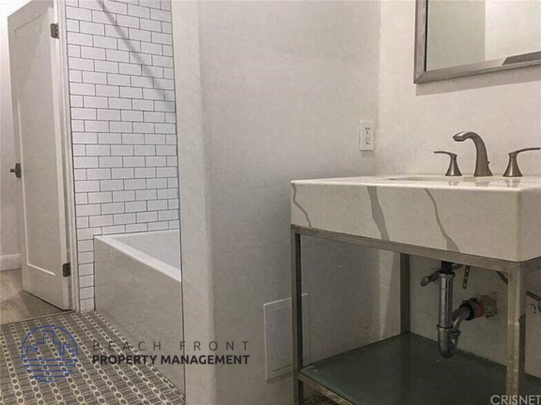 More Photos Of 681 Shatto Pl, Los Angeles Apartments For Sale
