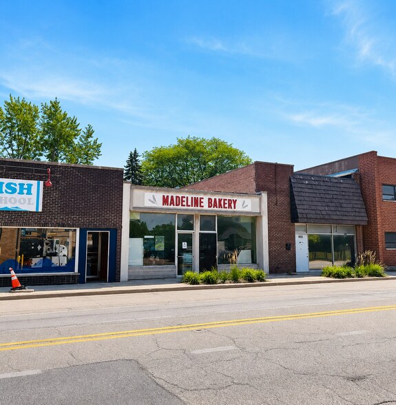 More Photos Of 3925 Oakton St, Skokie Restaurant For Sale