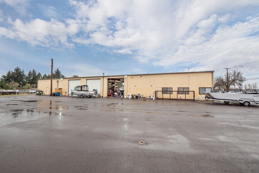 More Photos Of 1700 Or-99 Hwy, Eugene Auto Repair For Sale