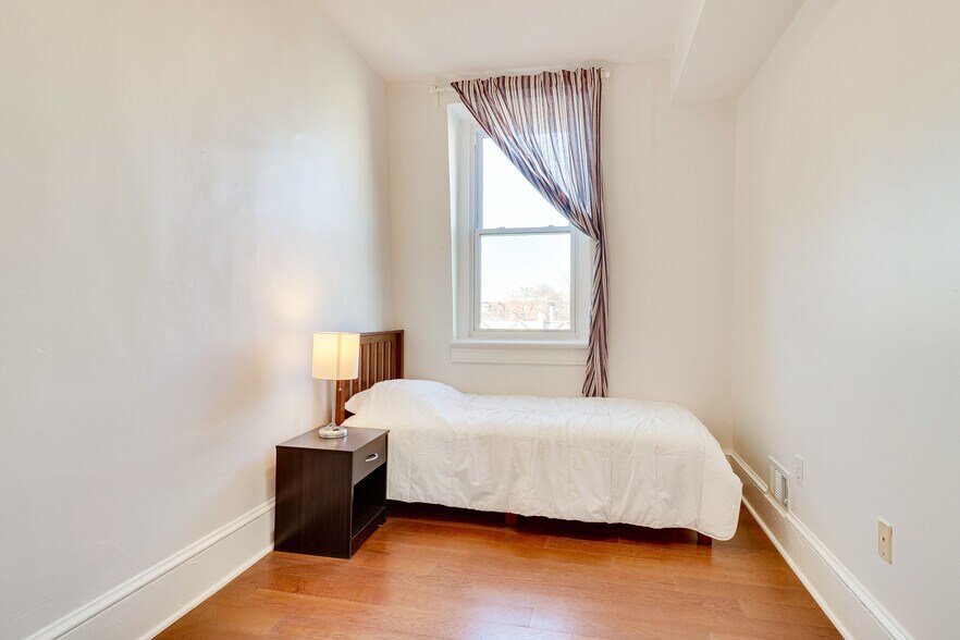 More Photos Of 409 Constitution Ave NE, Washington Multifamily For Sale