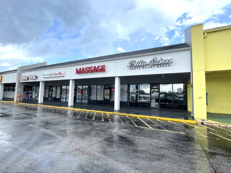 More Photos Of 3323-3343 US-441/27, Fruitland Park Storefront For Lease