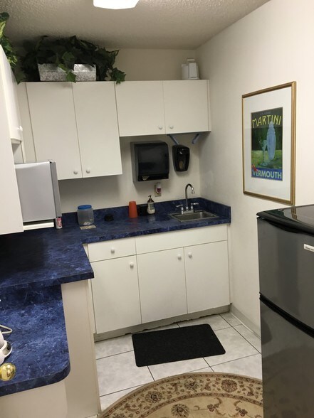 More Photos Of 407 Lake Howell Rd, Maitland Medical For Sale