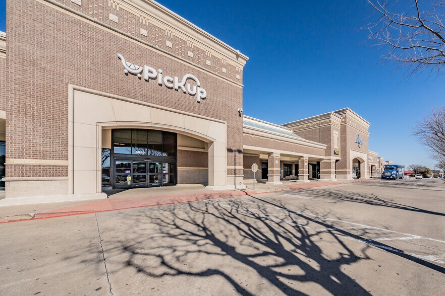 More Photos Of 3939 Frankford Rd, Dallas Unknown For Lease