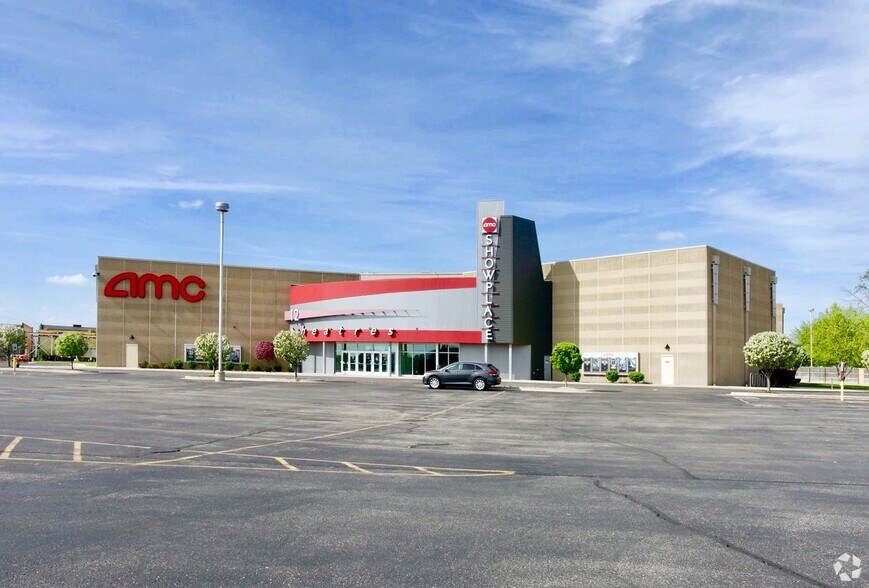 More Photos Of 713 N Theatre Dr, Marion General Retail For Sale