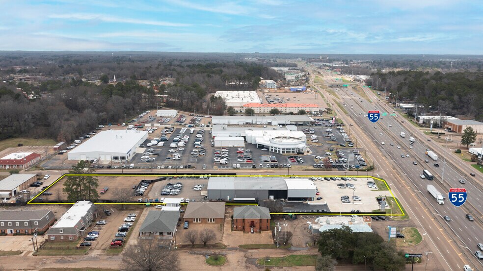 More Photos Of 5385 N I 55 St, Jackson Auto Dealership For Sale