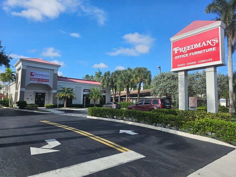 Primary Photo Of 2055 Palm Beach Lakes Blvd, West Palm Beach Storefront For Lease