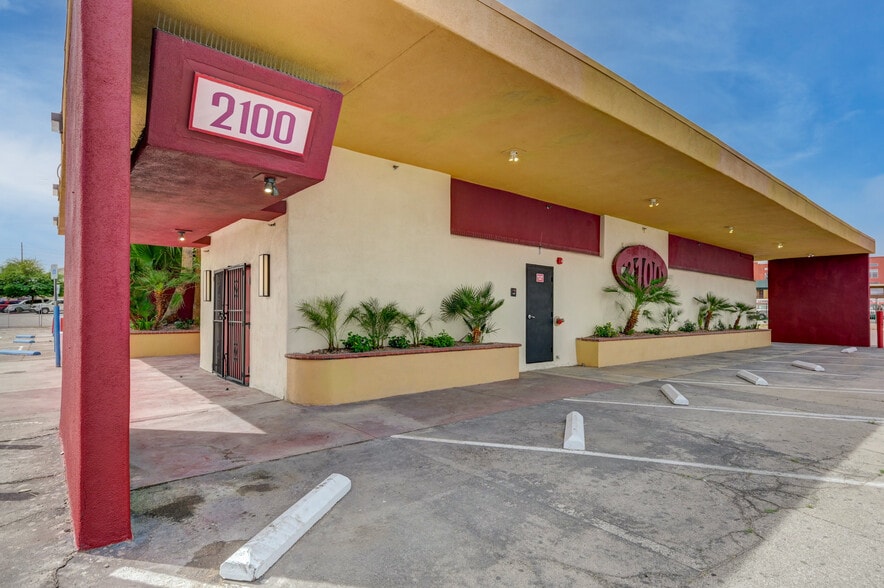 Primary Photo Of 2100 Fremont St, Las Vegas Restaurant For Sale