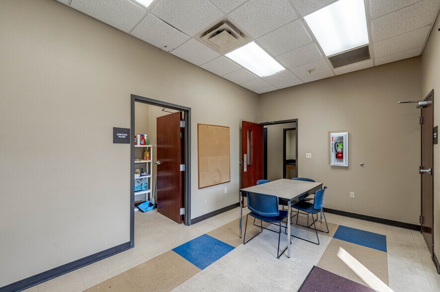 More Photos Of 6408 Highway 28 E, Pineville Office For Sale