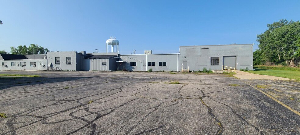 More Photos Of 600 Fillmore St, Napoleon Manufacturing For Lease