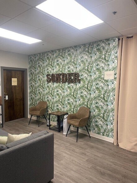 More Photos Of 100 Bull St, Savannah Office Residential For Lease