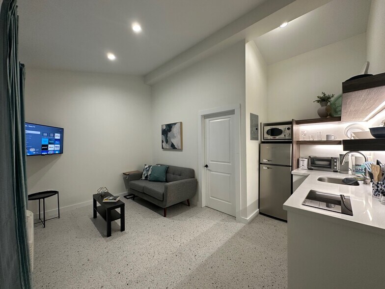 More Photos Of 351 NE 7th Ave, Delray Beach Apartments For Sale