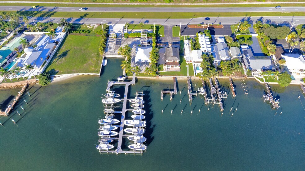More Photos Of 18261 SE Federal Hwy, Tequesta Marina For Sale