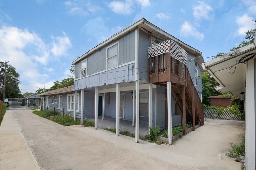 More Photos Of 827 W Rosewood Ave, San Antonio Apartments For Sale