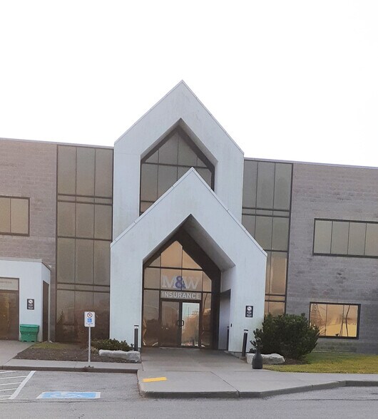 More Photos Of 1555 Wentworth St, Whitby Light Distribution For Lease