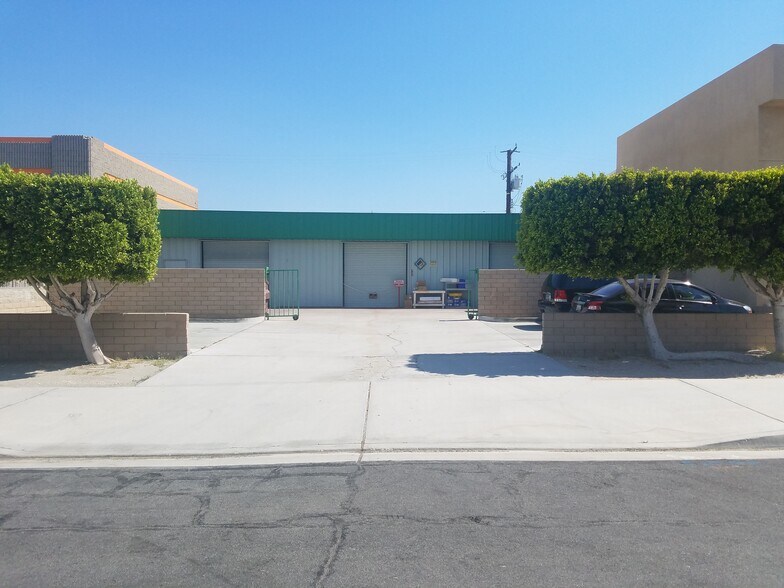 More Photos Of 345 W Del Sol Rd, Palm Springs Warehouse For Lease