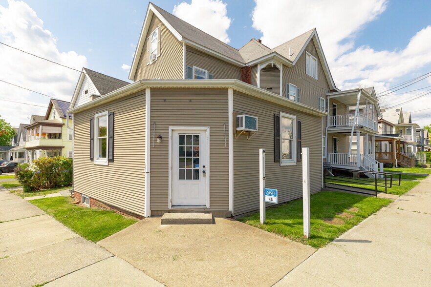 More Photos Of 48 Columbia St, Poughkeepsie Apartments For Sale