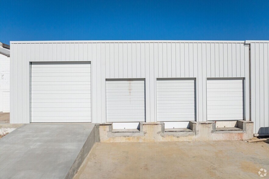 More Photos Of 1621 15th St, Augusta Warehouse For Lease